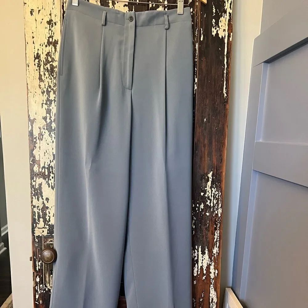 NWT Caslon by Nordstrom women’s wide leg steel blue trouserdress pants. Size 10.